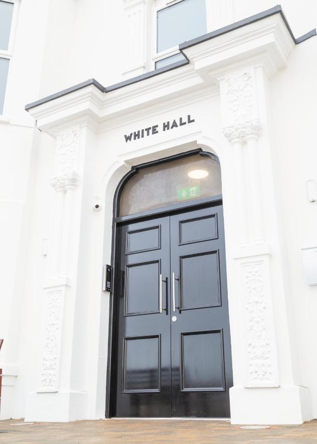 White Hall * Портраш