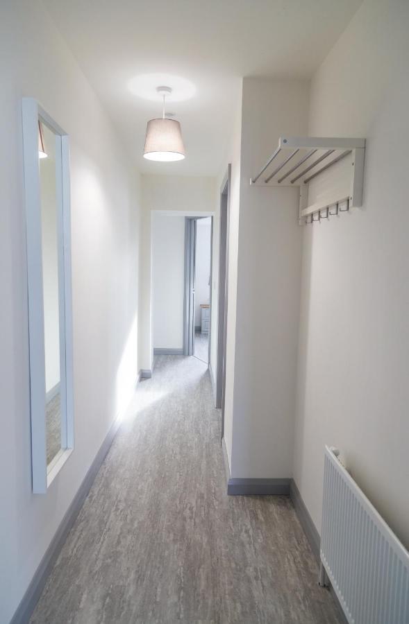 White Hall Апартаменты Портраш
